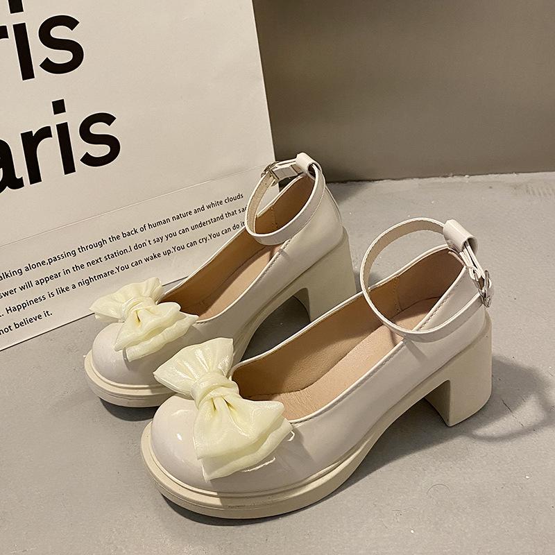 

Retro French Mary Jane shoes women s spring 2025 new gentle evening breeze high-heeled single shoes with skirt small leather shoes 40 белый