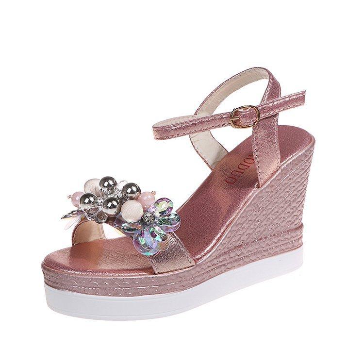 

Летние женские босоножки, модные, со стразами, пряжкой и цветком, на высоком каблуке, в форме рыбьего рта, для студенток, удобные туфли-лодочки на танкетке 33 розовый