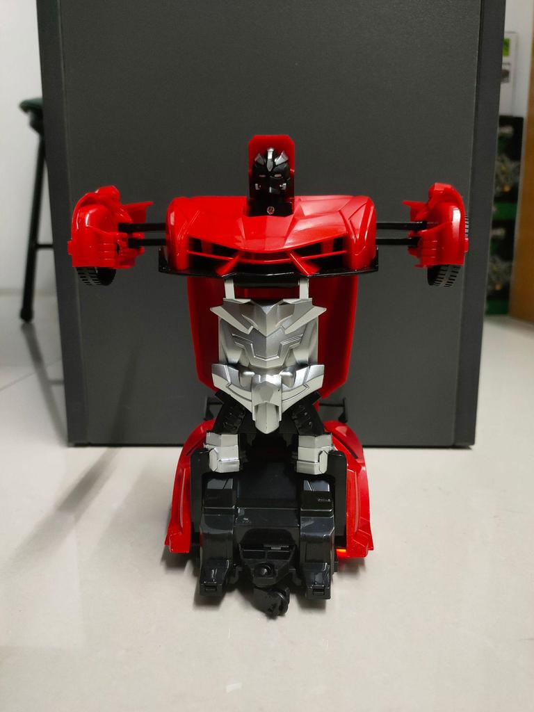 Xuezhi Shan 1023 Elektrisk 1:18 Fjernstyrt Transformerende Bilrobot - Leke for Barn