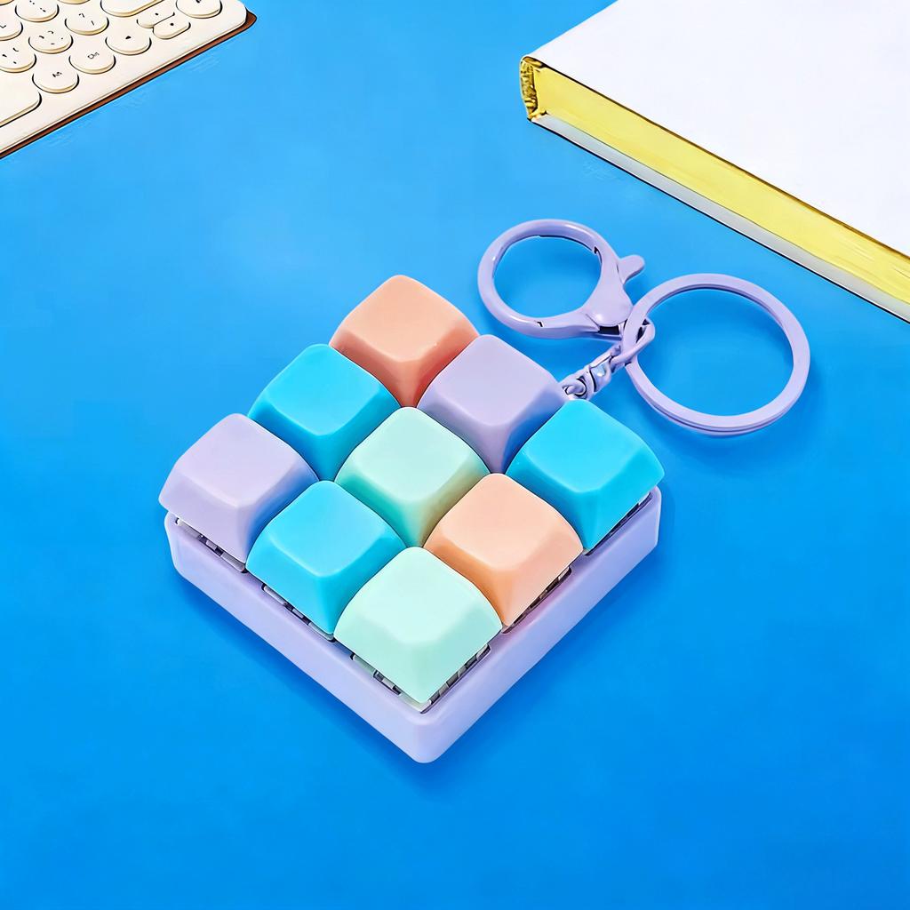 Nine-Key Keyboard Fidget Toy Keychain Button Fidget Gifts For Adults To Can Be Assembled Freely Color Random