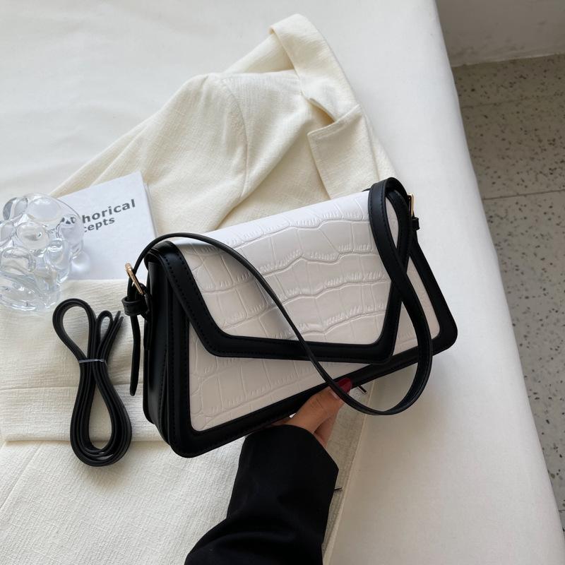 

Маленькая квадратная сумка с узором под камень, контрастная цветная вставка, сумка-мессенджер, новый нишевый дизайн 2025, ретро-модная плечевая сумка для通勤