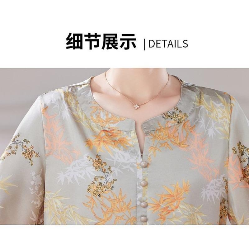 Women's Round Neck Half Sleeve Button Front Floral Print Loose Blouse Light Gray Casual Top