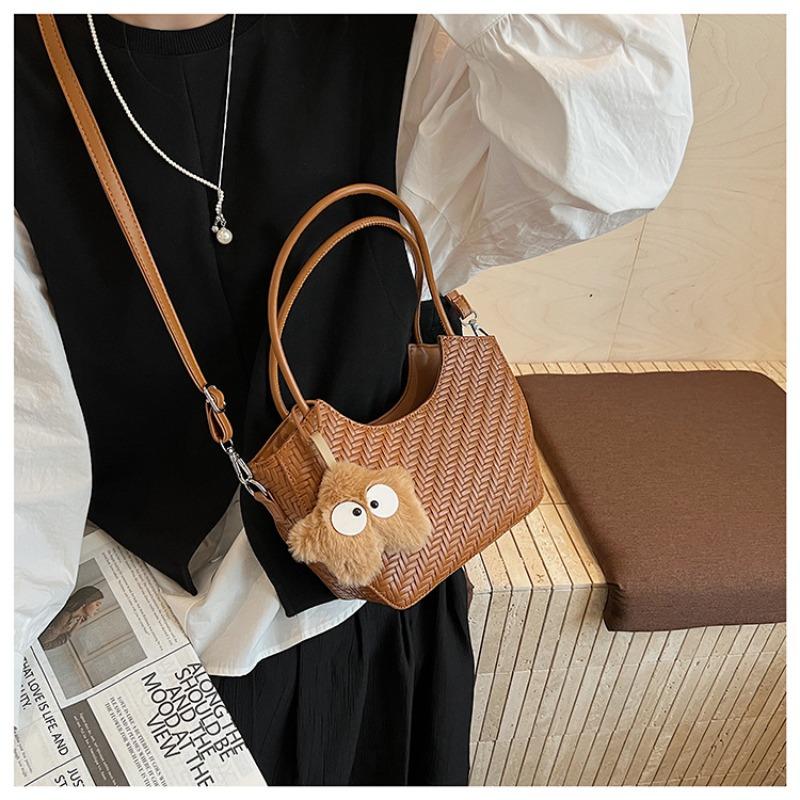 Large-capacity vegetable basket bag women's summer new messenger woven bag textured portable commuter tote bag