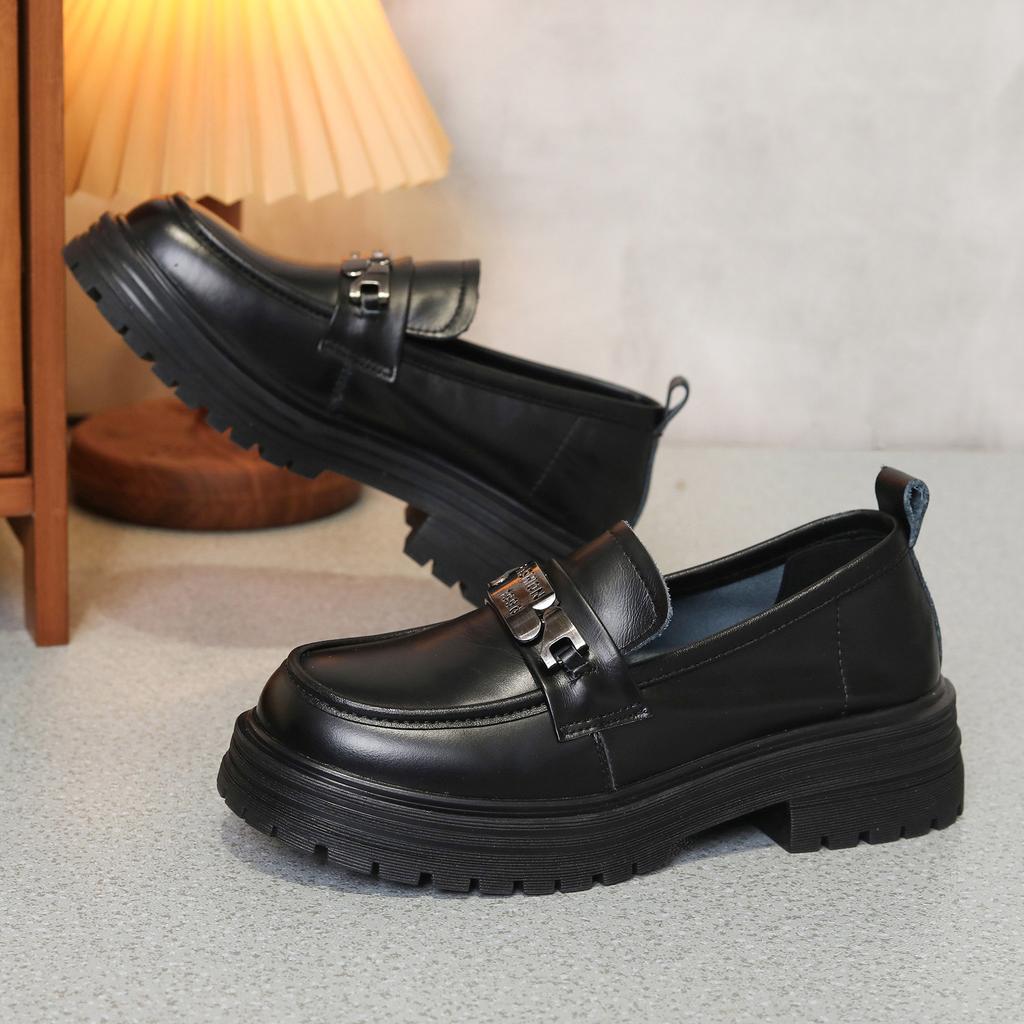 Loafers women's 2025 spring and autumn new first-layer cowhide platform single shoes retro breathable one-pedal small leather shoes large size