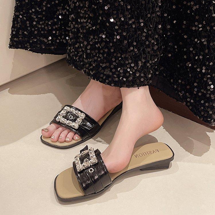 Flat-bottomed premium cool slippers outer women's shoes new summer French fairy rhinestone square buckle one-word slippers woman
