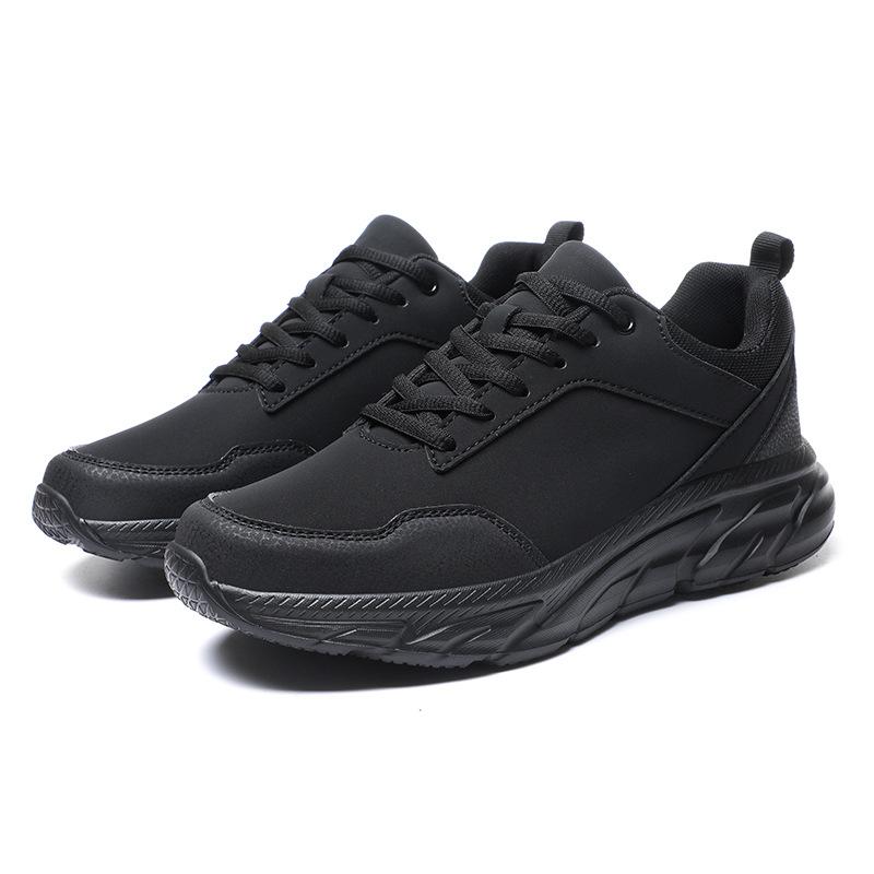 Large size leather casual sports shoes outdoor travel shoes lightweight soft-soled running shoes
