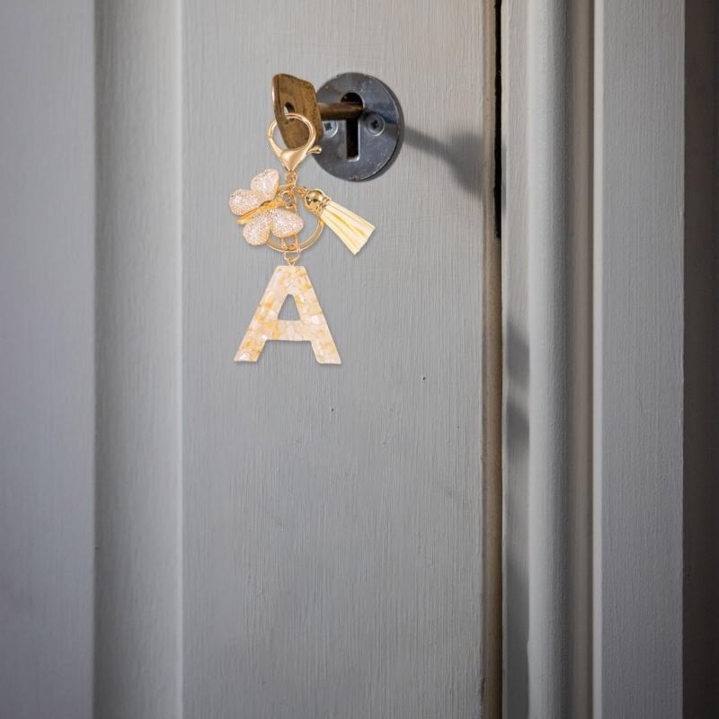 Trendy Metal Resin Keychain Butterfly Letter Tassels Designs Corrosion Resistant Lightweight Keyring For Women