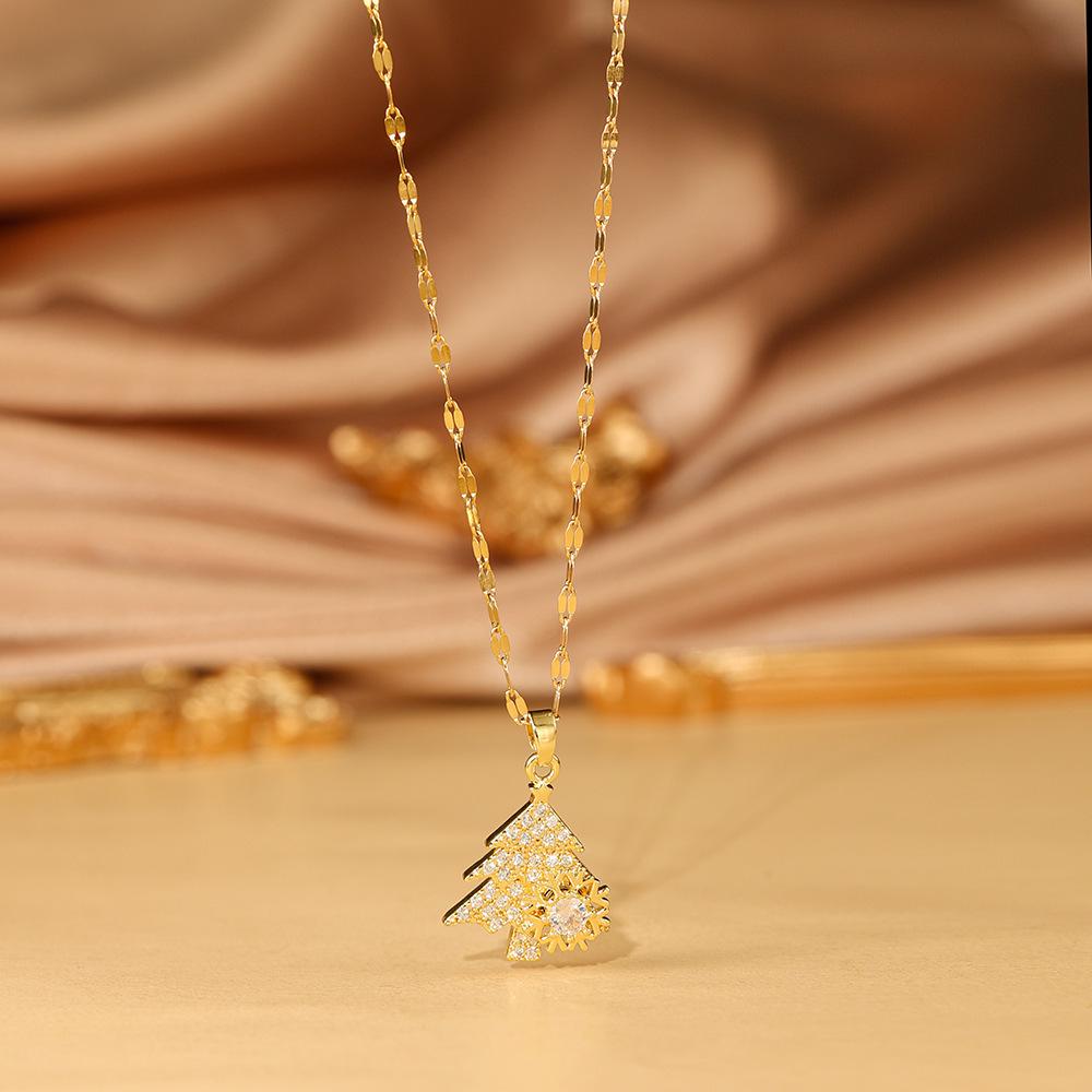 

Snowflake Rotating Crystal Titanium Necklace - Christmas Clavicle Chain Jewelry