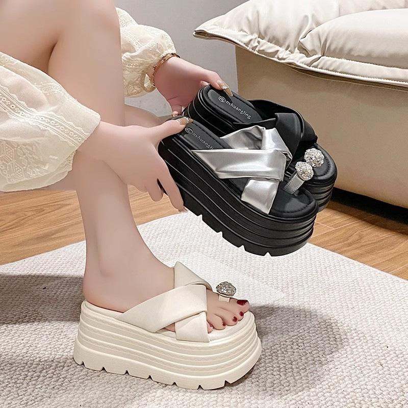 Summer New Set of Toes Korean Version of Foreign Trade Slippers Thick-soled Fairy Wind Soft-soled Outer Wear Cloth One-pedal Fashion Slippers