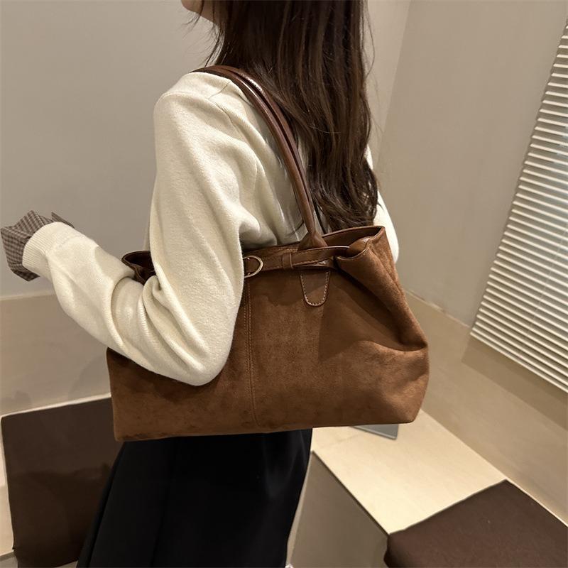 Retro Casual Suede Largecapacity Bag Women's New Fashion Commuter Shoulder Bag Portable Tote Bag