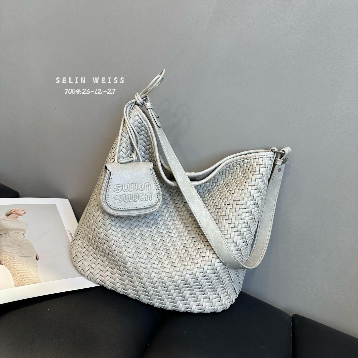 

2025 Retro Casual Woven Tote - Versatile Shoulder Bag