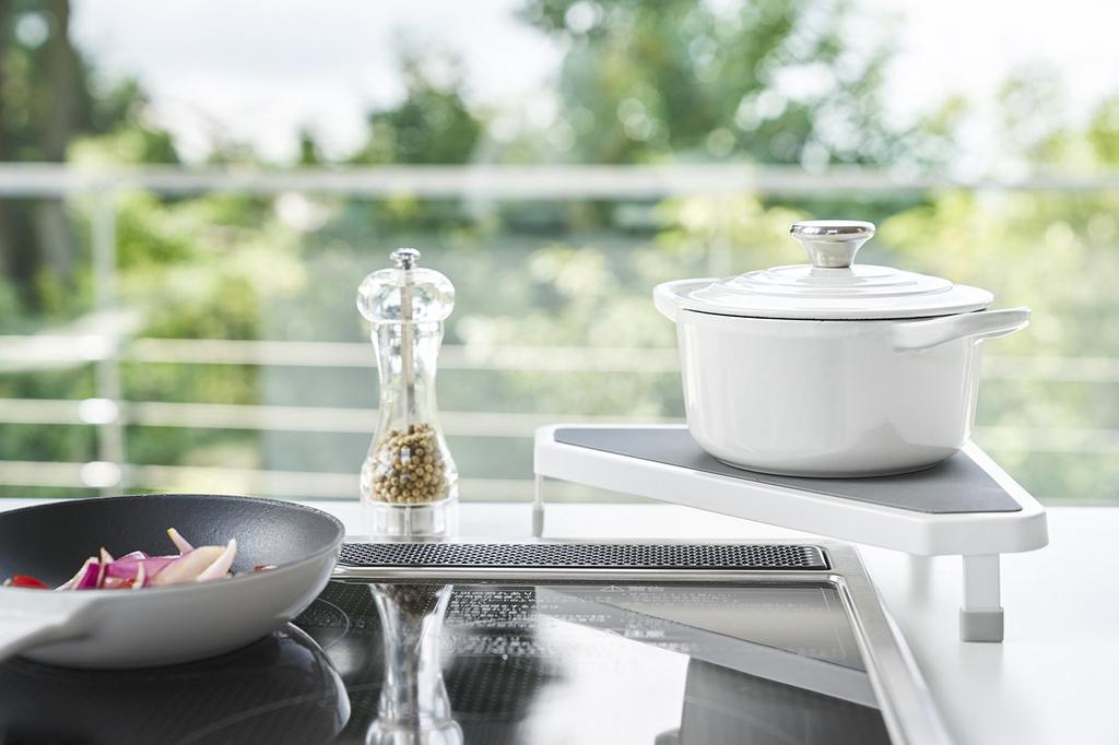 Yamazaki Jitsugyo Stove Corner Rack White Approx. W22 x D22 x H5.3cm Plate Stove Back Rack Pot Holder 3569