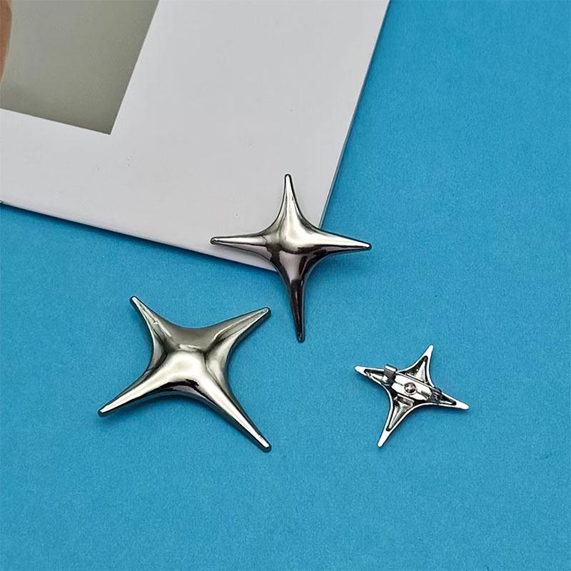 Niche Design Versatile Metal Starburst Brooch for Bag or Suit Decoration