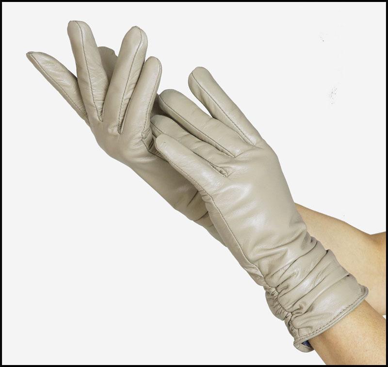High-end Women's Long Black Leather Gloves - Touchscreen, Warm, Plus Velvet, for Autumn/Winter