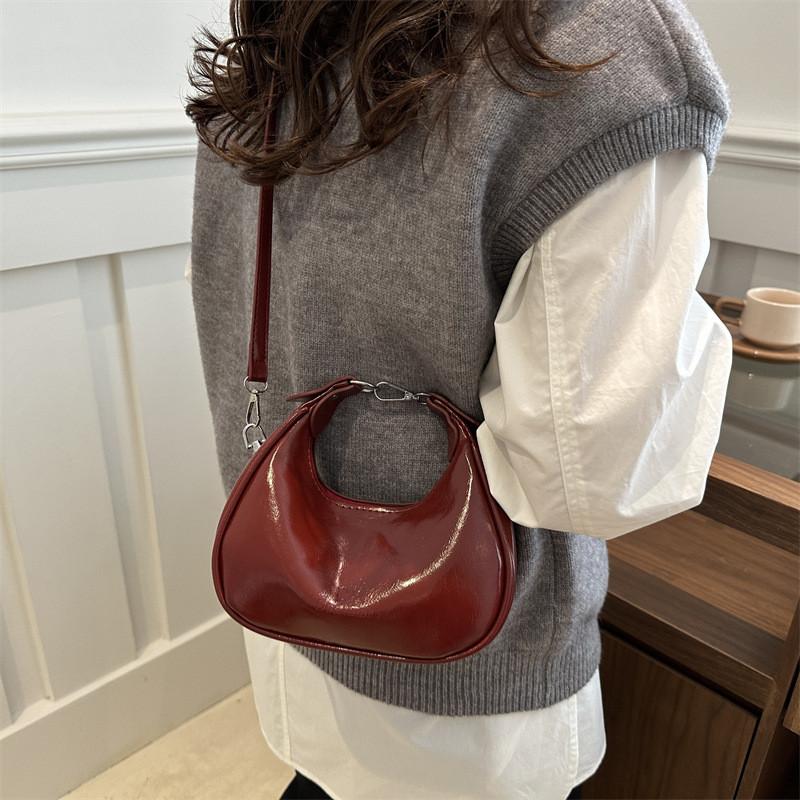 Fashionable Trendy Women's Crescent Shoulder Bag Versatile For Casual Outfits In Multiple Colors