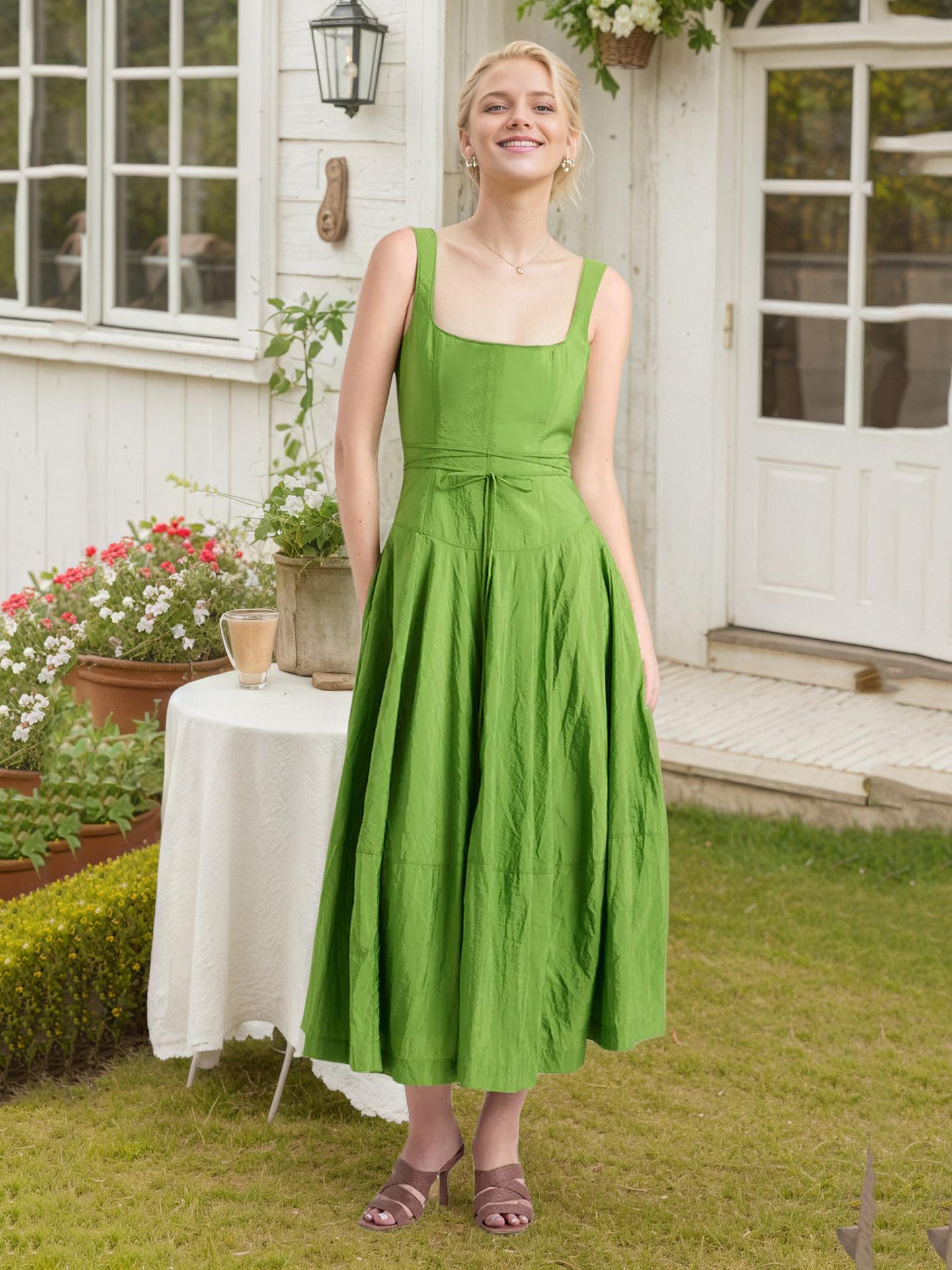 Summer French Hepburn style high-end exquisite temperament dress celebrity high-end square neck green suspender skirt fashion size s