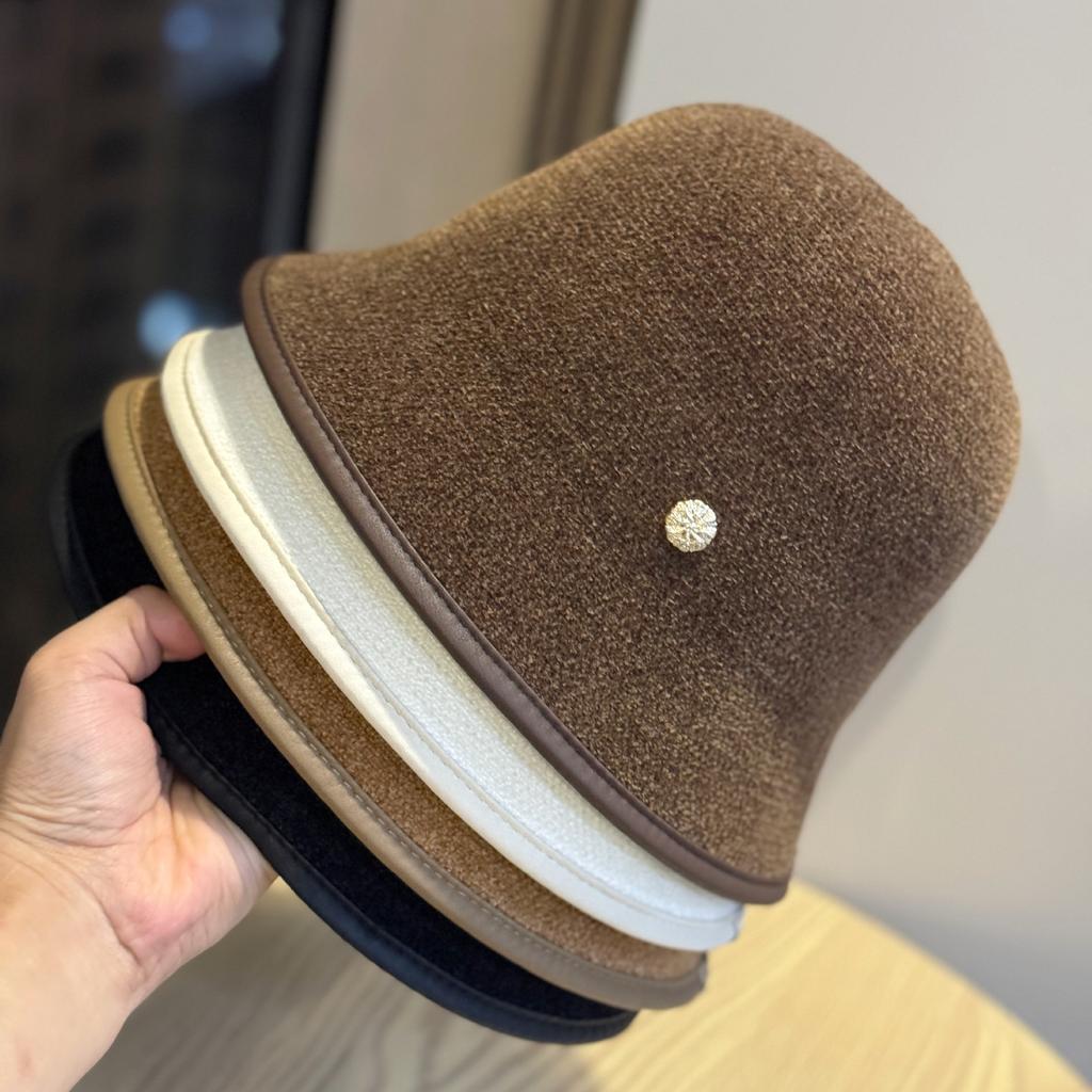 Autumn and Winter Korean Style Face-showing Small Fashionable Warm and Cold Proof Woolen Hat with Large Head Circumference