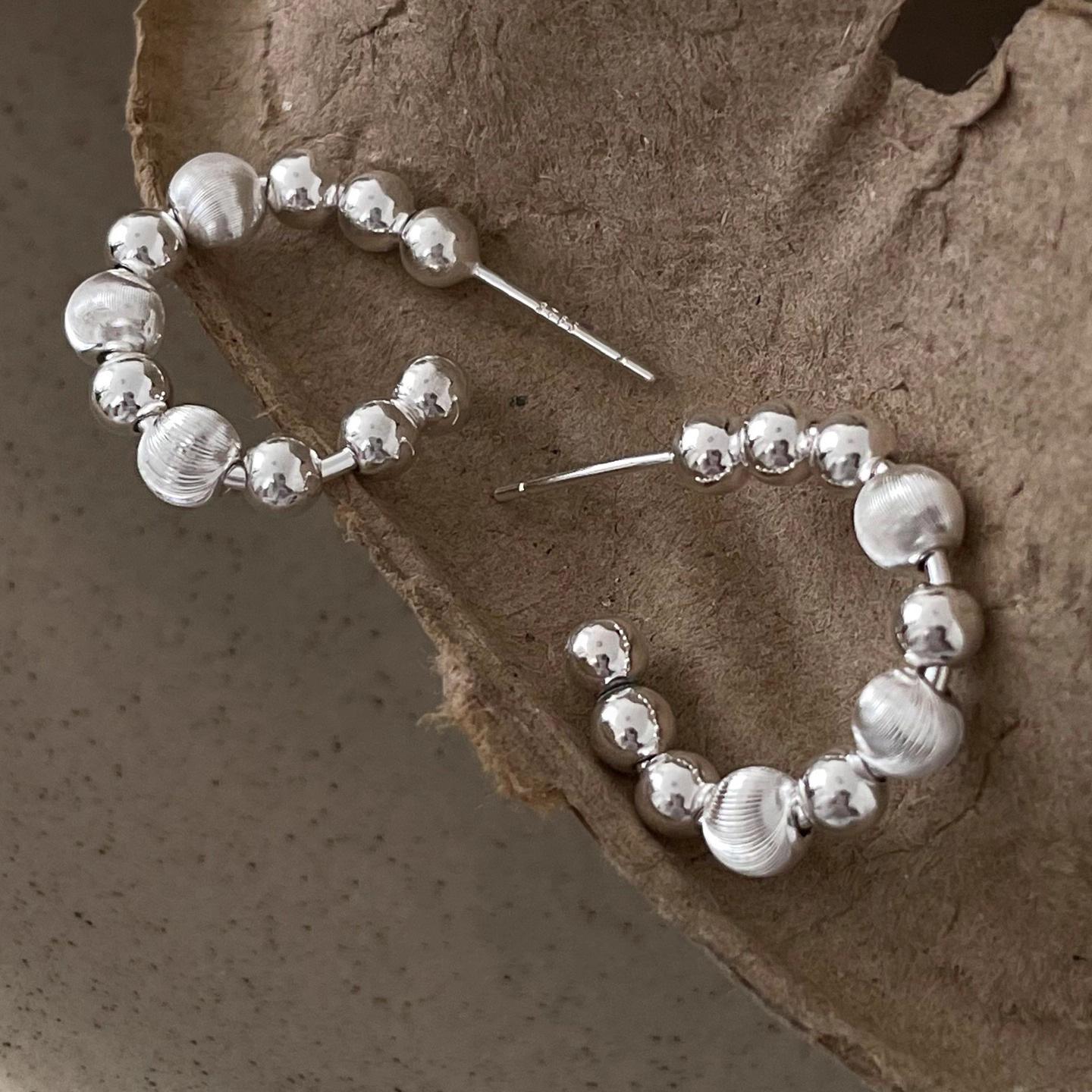 

Niche Design Sense of The Cat s Eye Beads Gradient Earrings Wind Basic Paragraph Niche Temperament Versatile Earrings Personality Elegant Accessories