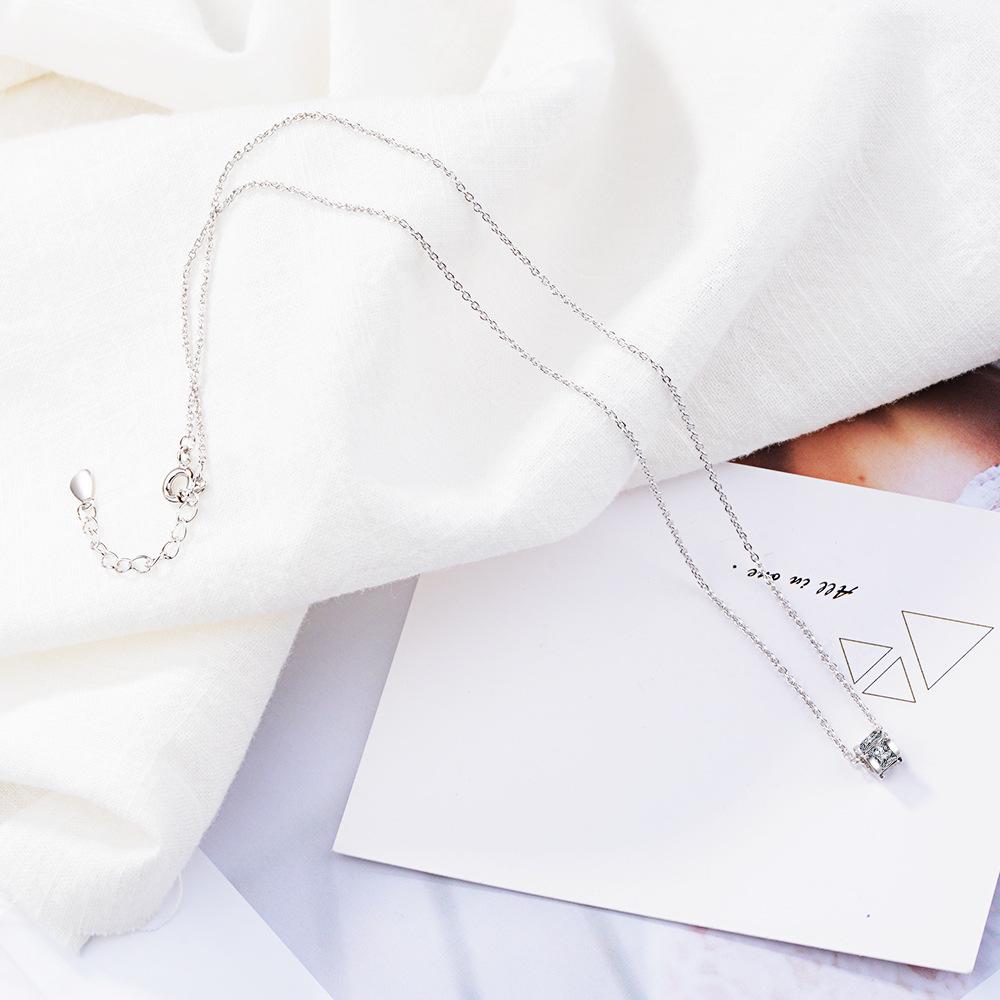 Short Necklace Cylindrical Zirconia Small Pendant Female Simple Sex Cold Wind Collarbone Chain Necklace Valentine's Day Gifts Romantic Accessories