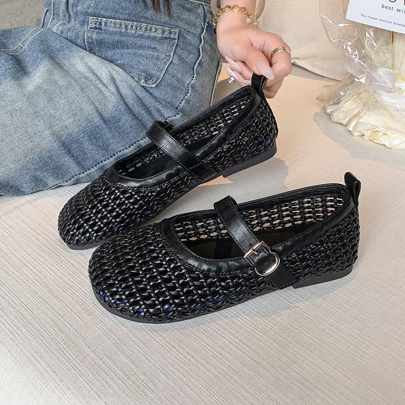 

Винтажные туфли Мэри Джейн для девочки Лето 2025 Новые в сказочном стиле Универсальные Дышащие Полые Однослойные туфли с ремешком 40