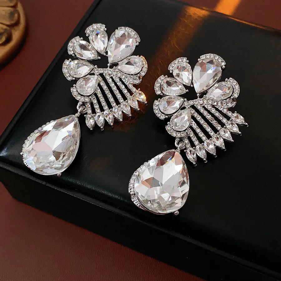 Dopamine Inlaid Rhinestone Exaggerated Flower Droplet Pendant Drop Earring for Women Medieval Exquisite Luxury Designer Zircon