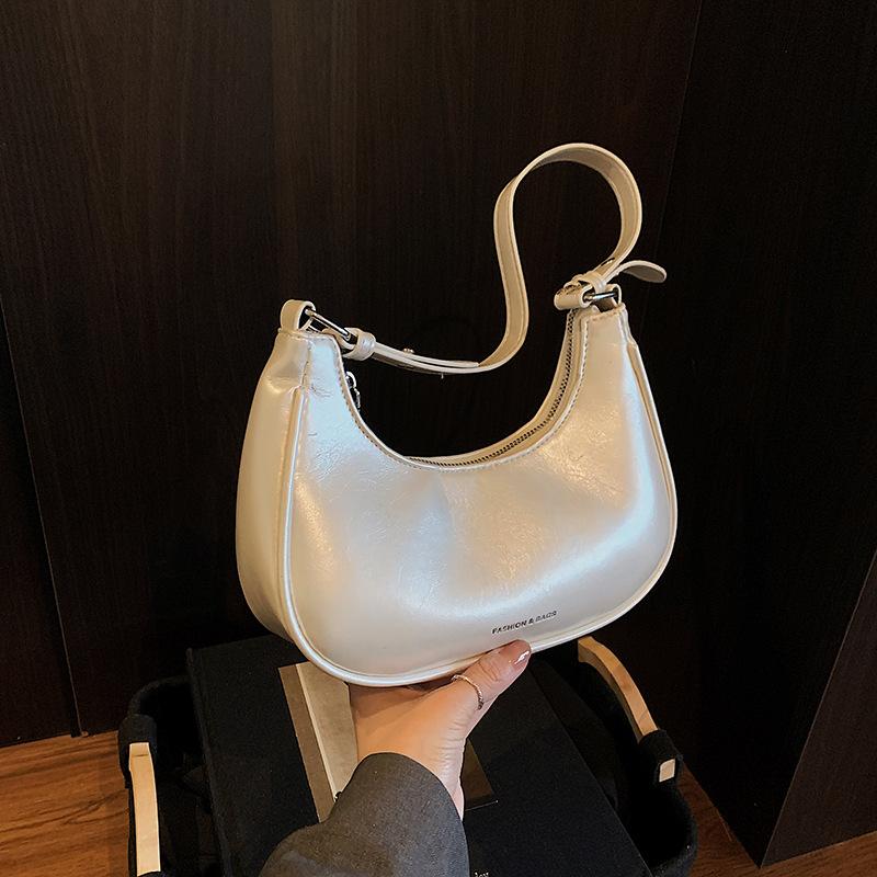 High-end niche bag women's summer new fashion messenger bag women's one-shoulder underarm dumpling bag