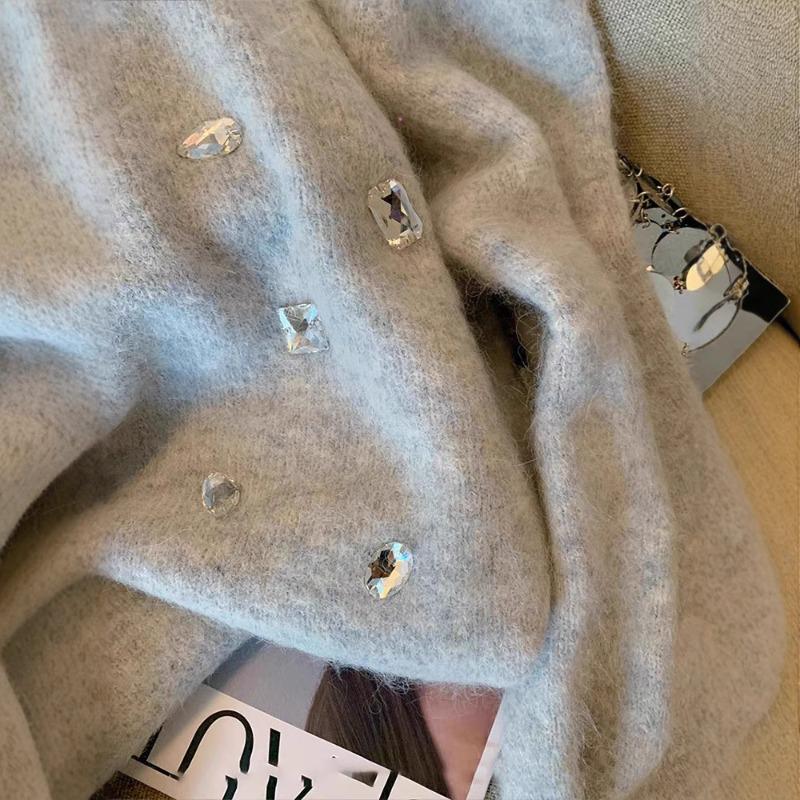 Gray Heavy Industry Diamond-encrusted Soft Waxy Knitted Sweater Women's Autumn and Winter New Sweater Design Sense Niche Lazy Wind Loose Top