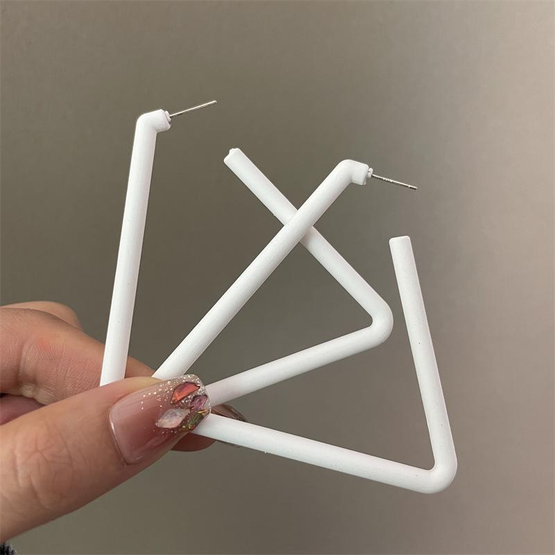 New Color-expanding Triangular Rubber Paint Texture Personalized Earrings for Women