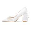 Spitzer dicker Absatz Satin Satin Weiß High Heels Perle Blume Große Größe Bequeme Blumenschuhe Hochzeitsschuhe Leichter Mund Einzelne Schuhe