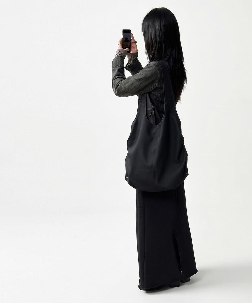 Echra Lowen Tote Bag [Matte Black]