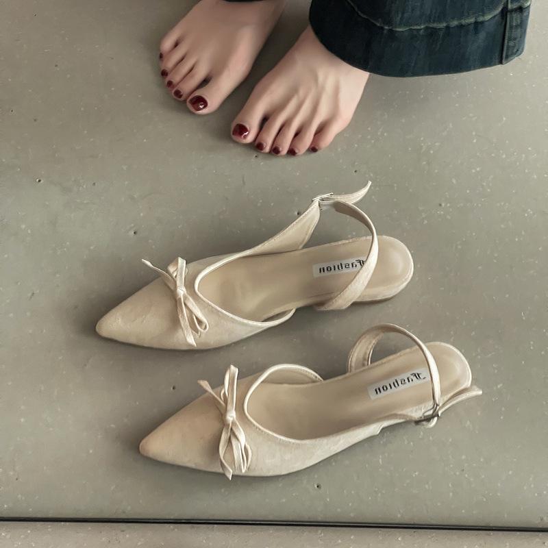French retro exquisite pointed bow bag head sandals women's 2025 summer new temperament versatile outer wear single shoes