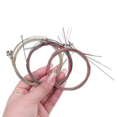 6 Stück/Satz hochwertige Akustikgitarrensaiten 1-6 Ersatz Messinggitarrensaiten Sorgen für helle und klare Klangqualität Saite