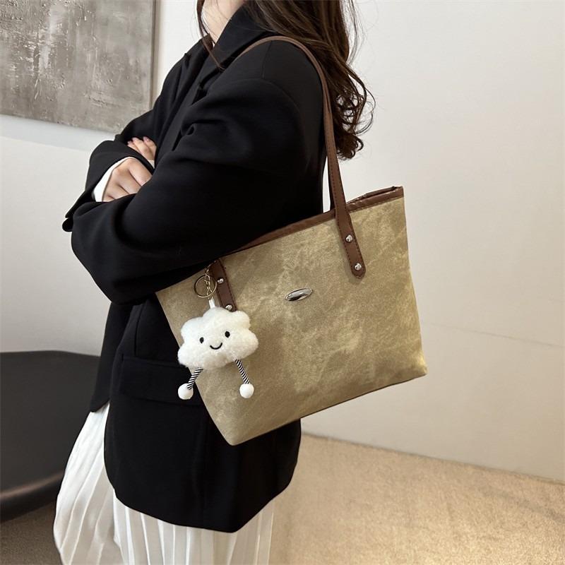 Simple casual portable shoulder bag for women going shopping, large-capacity underarm bag, college student class tote bag