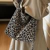 Large-capacity Tote Bag, Fashionable Single-shoulder Shopping Bag, Stylish Single-shoulder Tutorial Bag