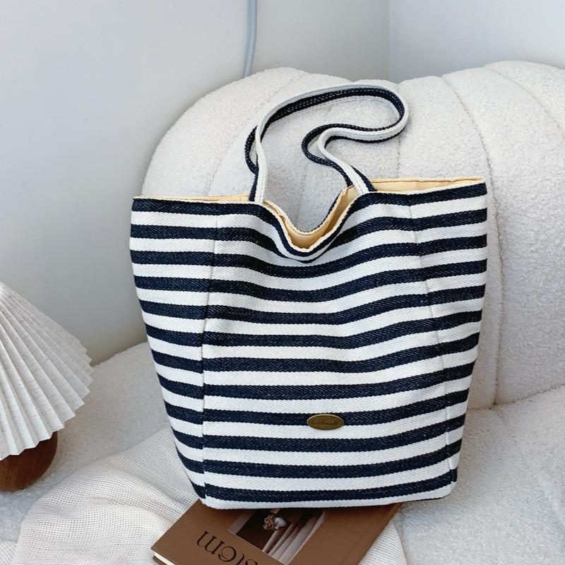 

Корейська версія смугастої сумки-тоут під пахву для щоденних поїздок, нова осіння колекція 2024, ретро, висока цінність, велика місткість, класна плечова сумка синій