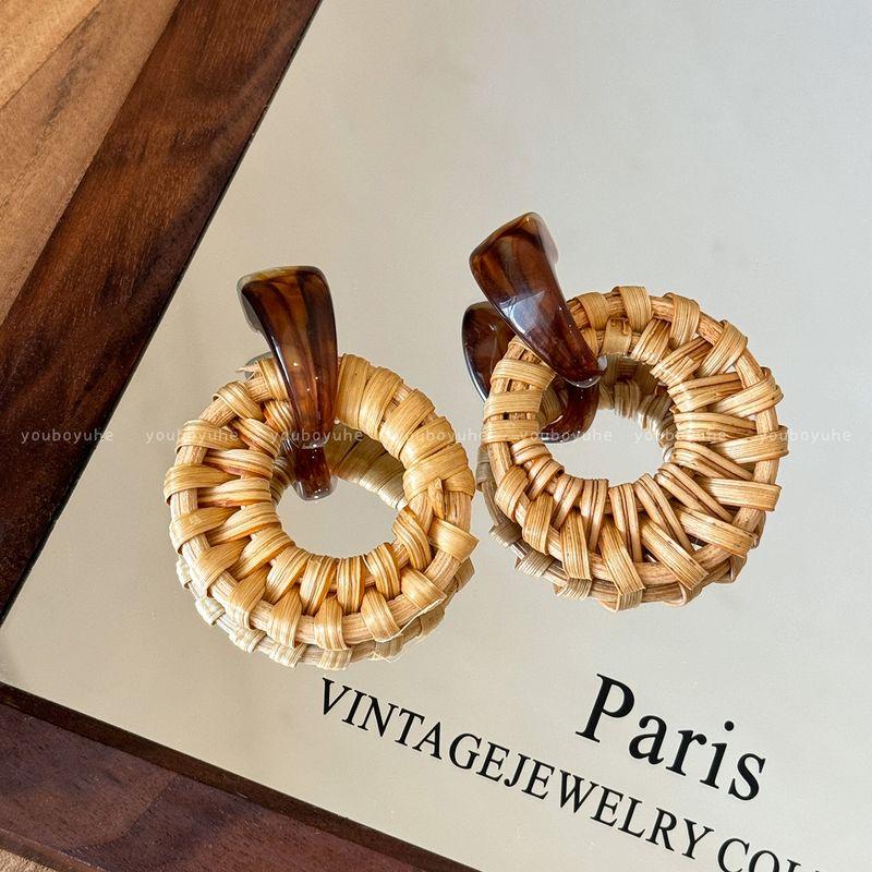 

Летние Путешествия за пределы Бамбука Ротанга Соломенные Серьги Женские Богемный Стиль Отпуск Ацетатные Серьги Высокого Профиля Серьги Brown bamboo rattan straw earrings-Silver Needle