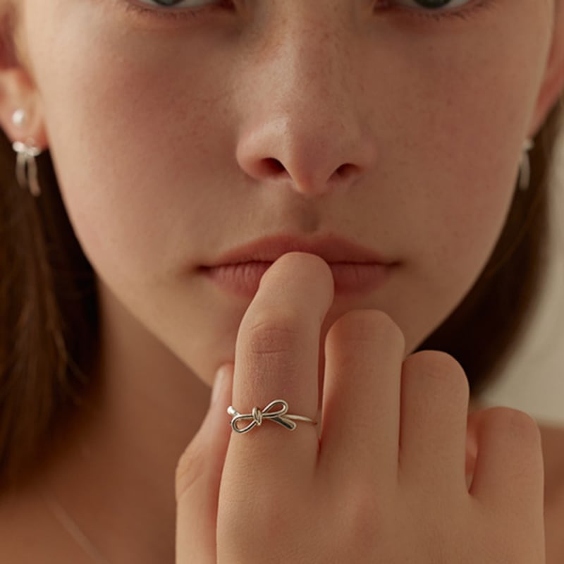 Life Line ribbon ring