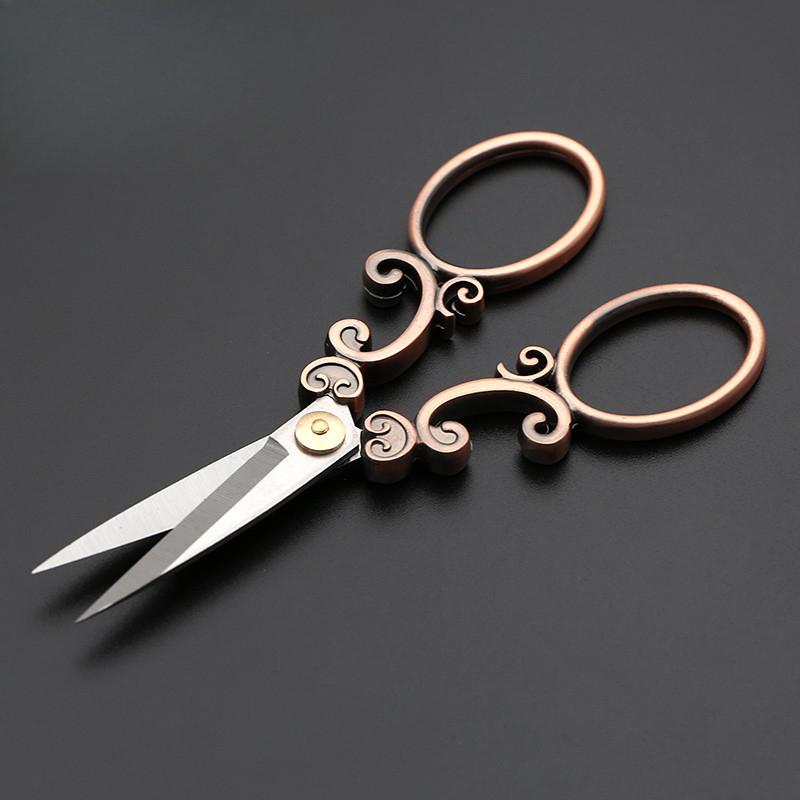 Cross Stitch Embroidery Scissors Classical Style Dragon And Phoenix Crane Tailor Scissors Exquisite Relief Medium And Small Retro Metal Scissors