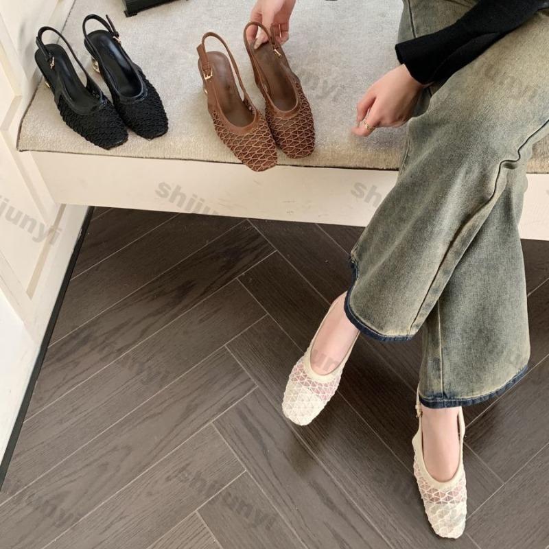 Fashion Summer Women Sandals New Square Head Weave Medium Chunky Heel Sandals Elegant Luxury Hollow Breathable Fashion Casual Shoes