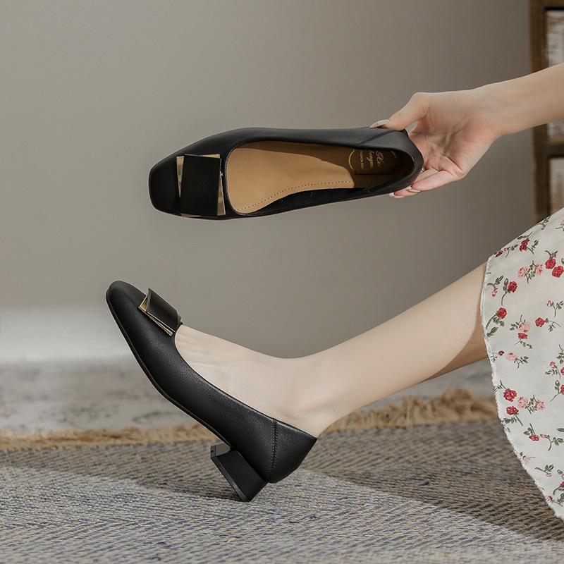 Giant soft~ French leather square head soft leather single shoes versatile temperament thick heel light mouth bridesmaid shoes professional high heels
