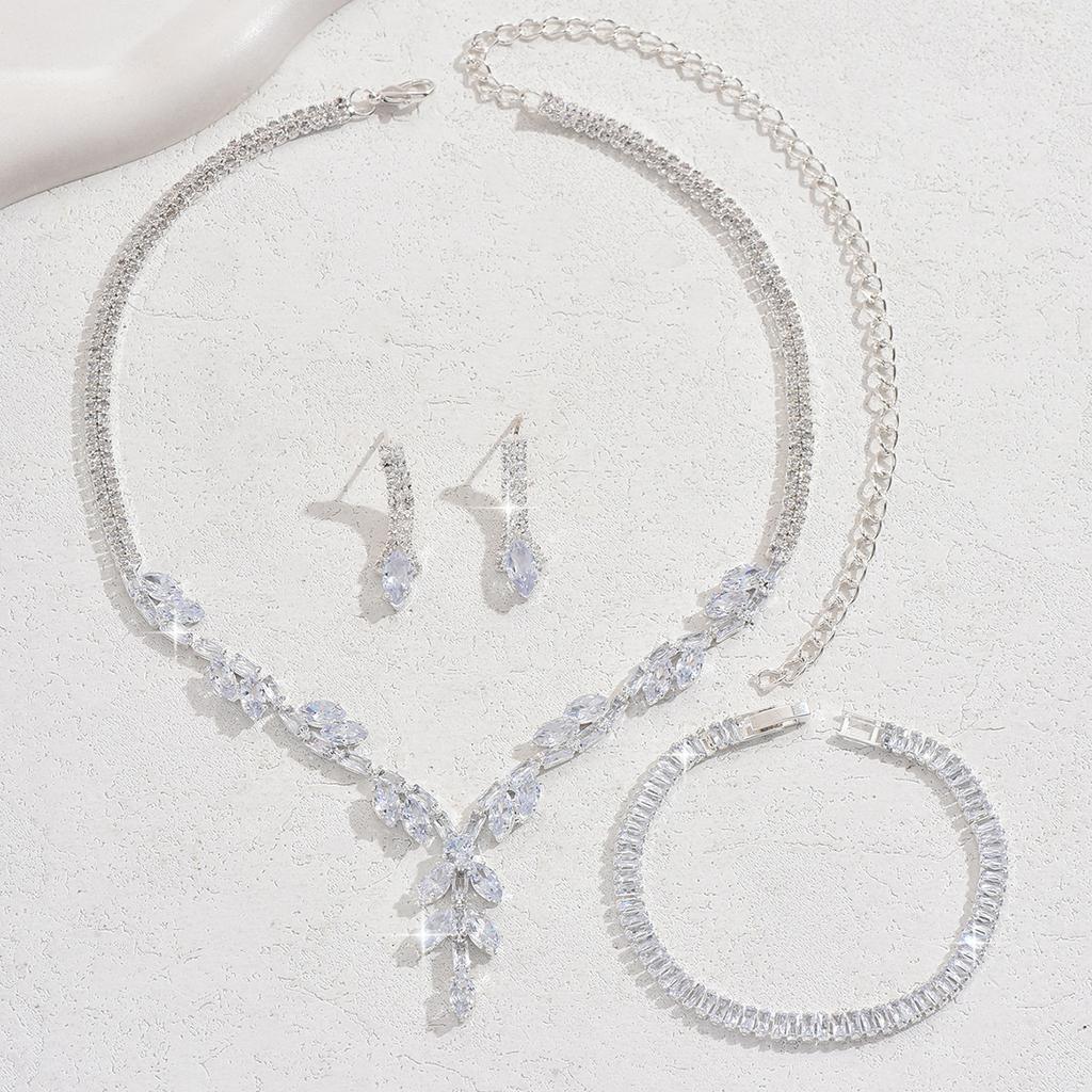 4PC Women's Fashion Leaf Necklace Earrings Bracelet Zircon Set Suitable for Wedding, Party, Festival Gifts