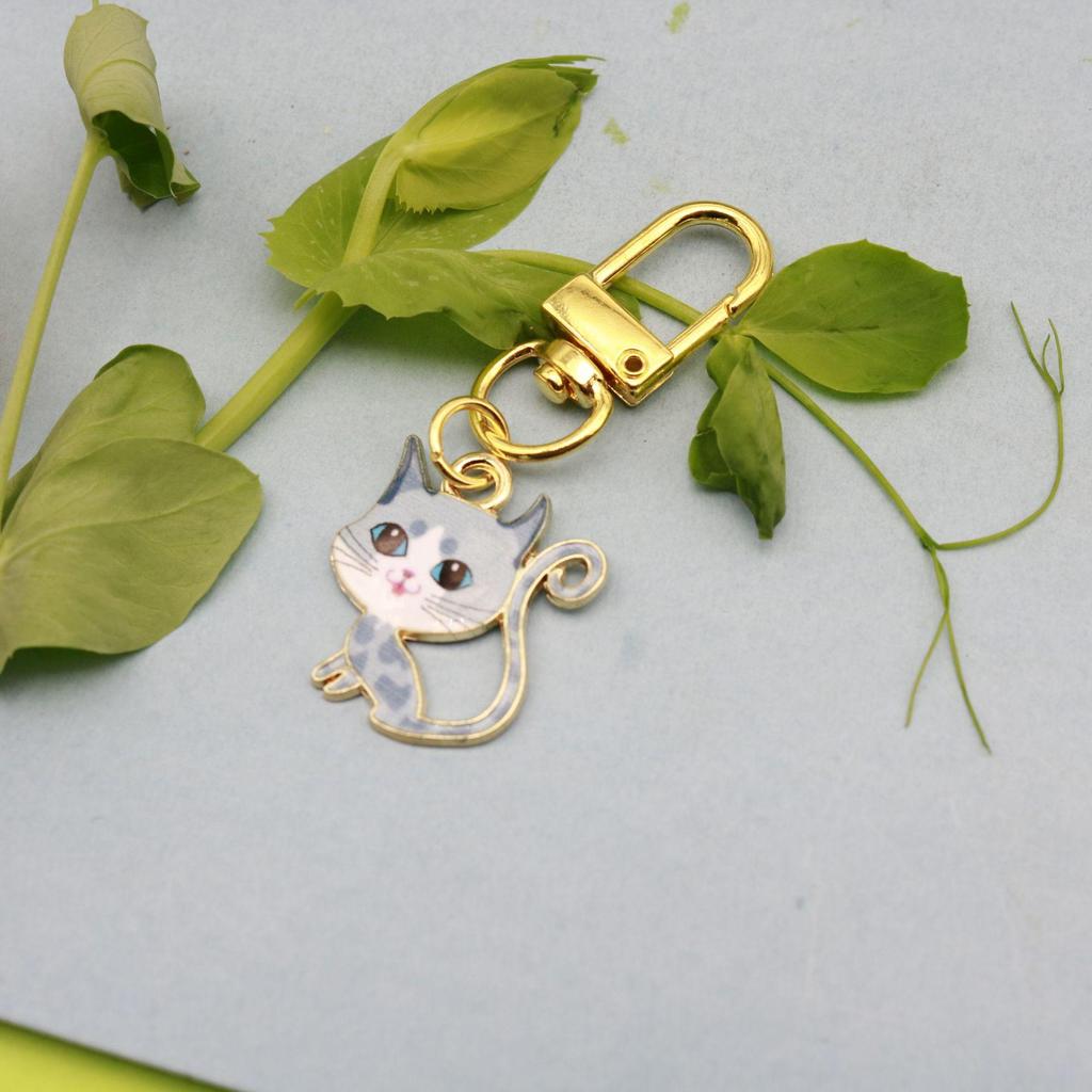 Adorable Alloy Little Cat Keychain Charm for AirPods and Mini Bags