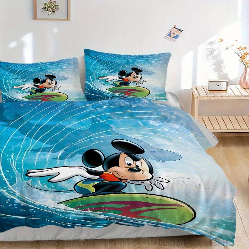 3pcs Mickey Mouse Surfing Wave Printed Quilt Set - Includes 1 Quilt Cover and 2 Pillowcases, Machine Washable - Suitable for All Seasons.Q068 135x200cm