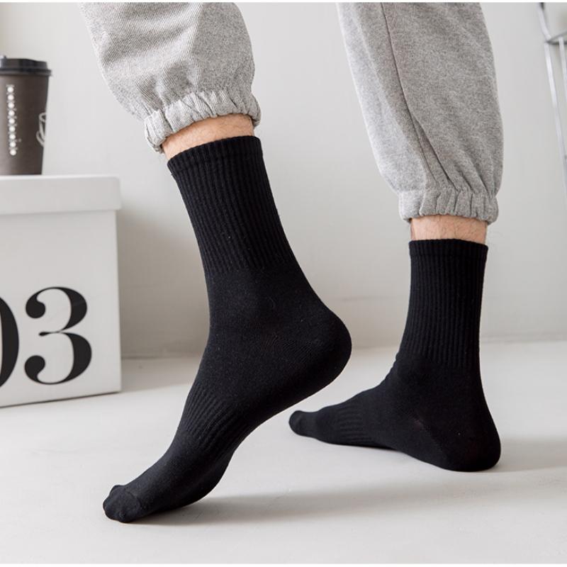 Men Socks Breathable Long Socks Solid Color Outdoor Sports Socks