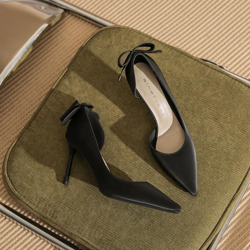 

83319 [sheepskin] high heels women s thin heels spring 2025 new pointed head shallow mouth sexy side empty single shoes 34