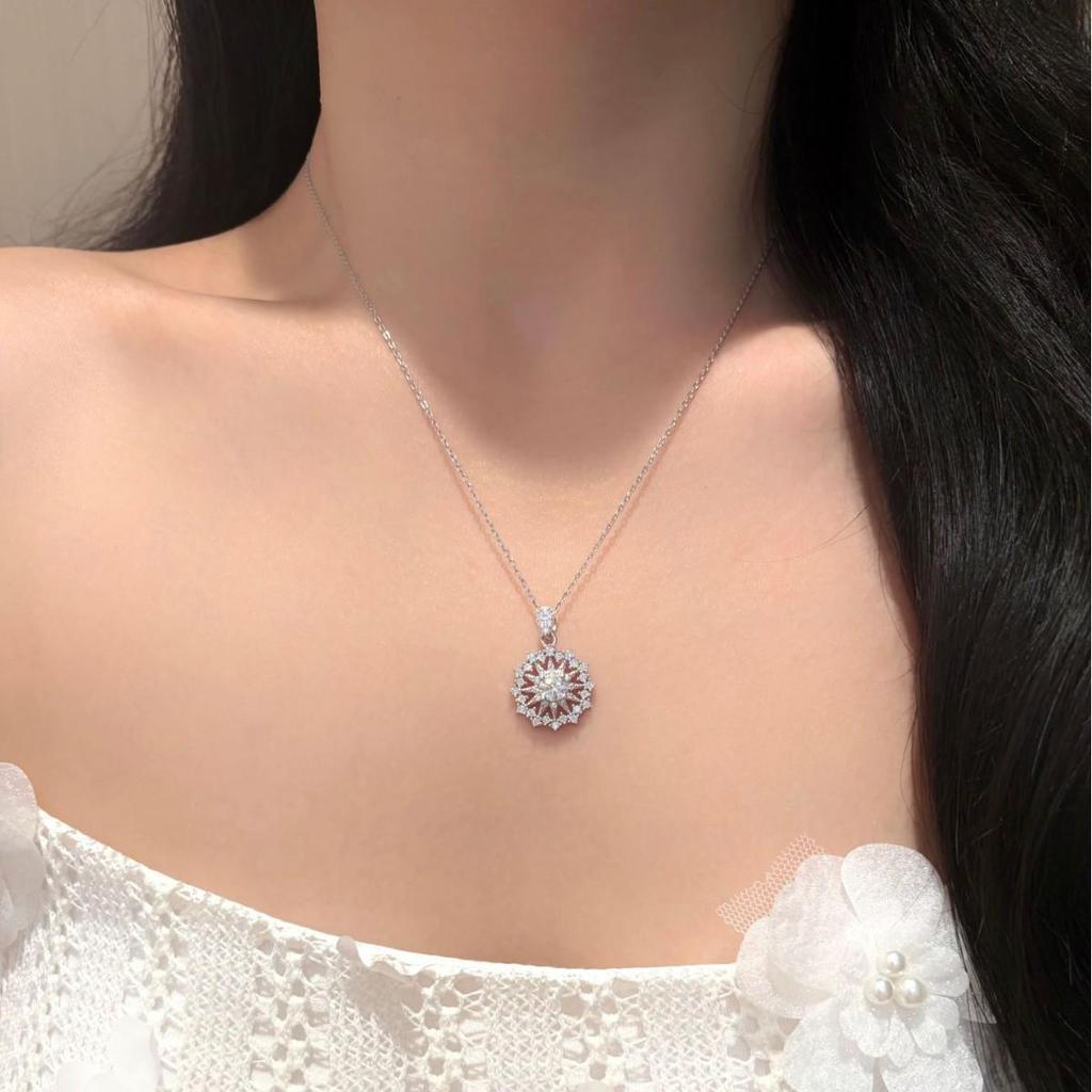 S925 Sterling Silver Snowflake Star Necklace - Festive, Trendy, and Versatile for Everyday Wear