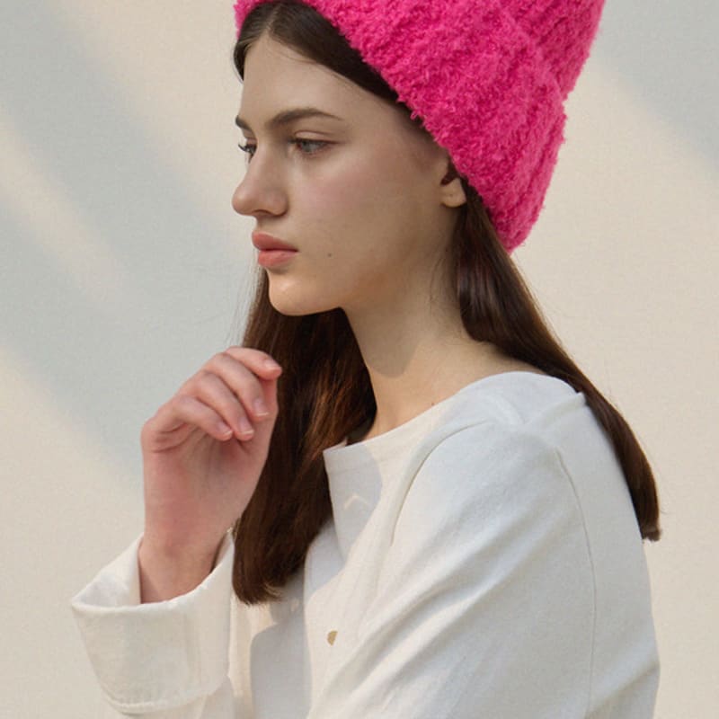 

the STUDIO COMBINATION BOOCLE BEANIE 3 COLOR IVORY