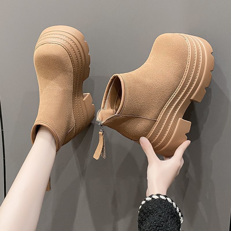 Non-slip casual muffin bottom women's short boots 2025 autumn and winter new small popular thick-soled Martin boots women