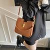 Premium Bag Women's New Trendy Fashion Versatile Shoulder Bag Commuter Messenger Bucket Bag