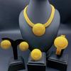 Conjunto de Joias Indianas para Noiva Banhado a Ouro 24K de Dubai: Colar, Brincos, Anel, Pulseira com Acabamento Dourado Areia.